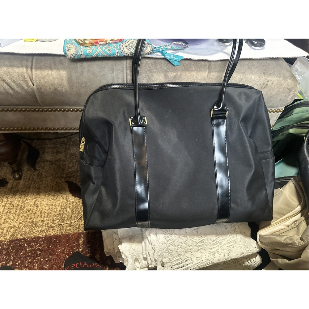 Preowned Black Weekend Travel Bag tote Duffle Bag 20x13x9